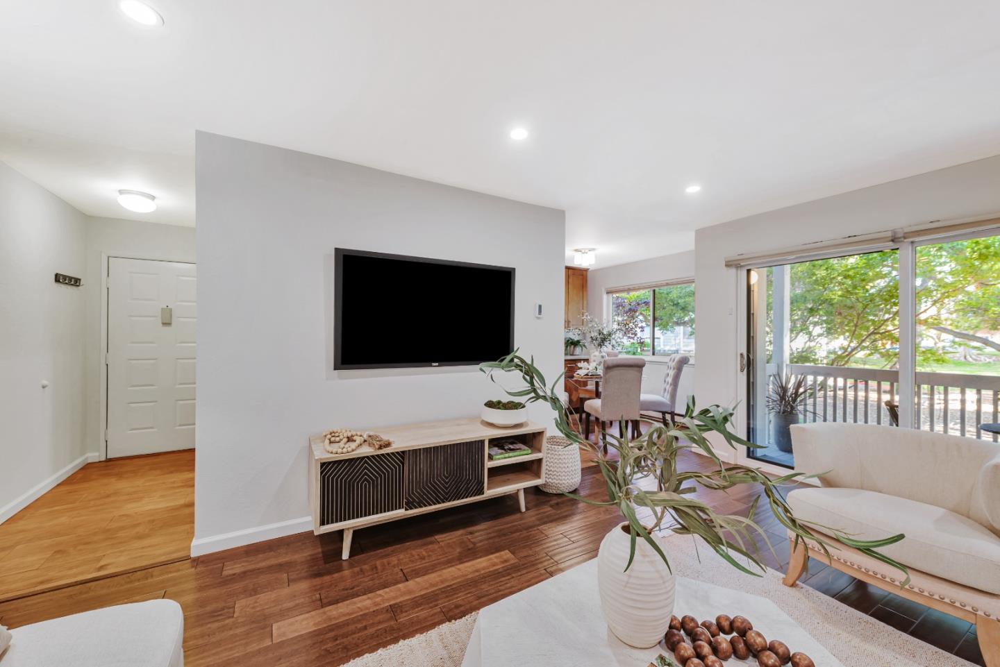 Detail Gallery Image 6 of 40 For 938 Clark Ave #47,  Mountain View,  CA 94040 - 2 Beds | 2 Baths