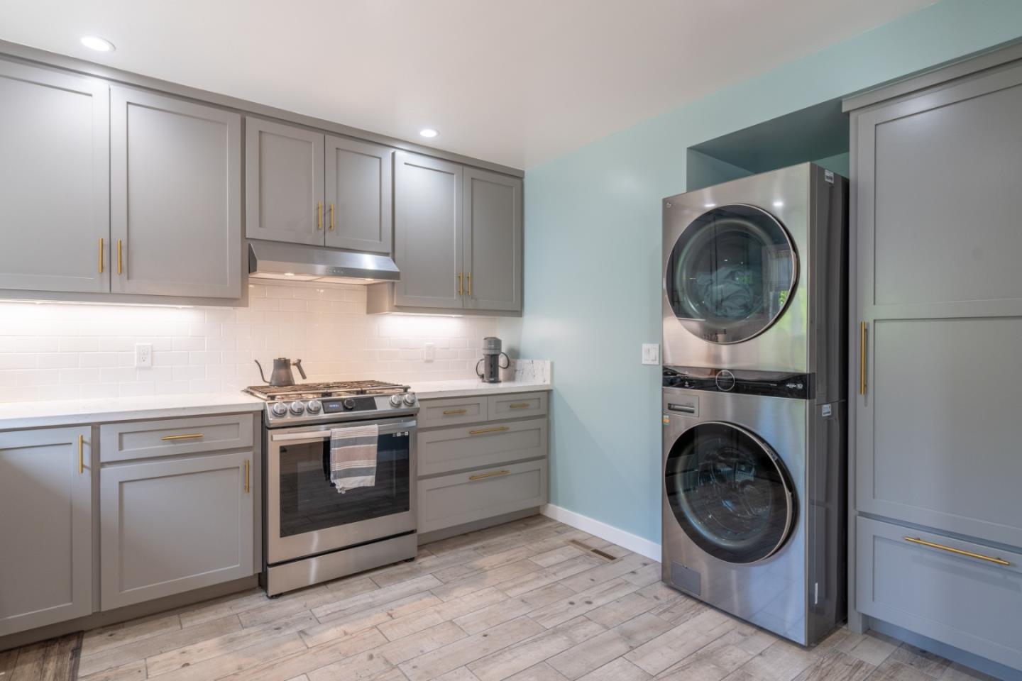 Detail Gallery Image 14 of 24 For 3610 Oliver Rd, Carmel,  CA 93923 - 3 Beds | 2 Baths
