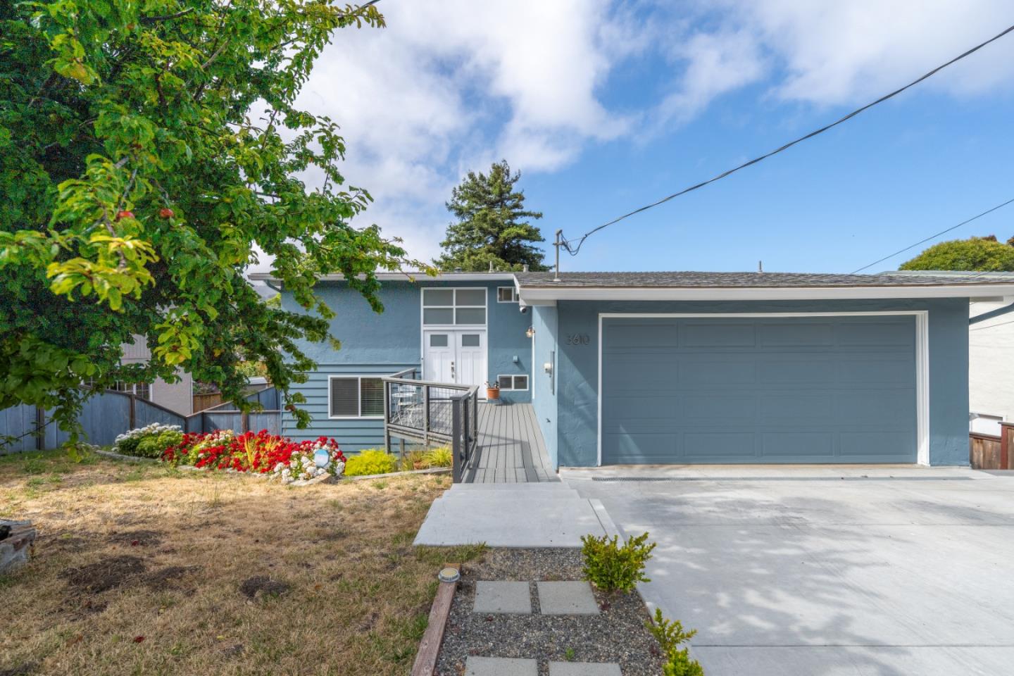 Detail Gallery Image 3 of 24 For 3610 Oliver Rd, Carmel,  CA 93923 - 3 Beds | 2 Baths