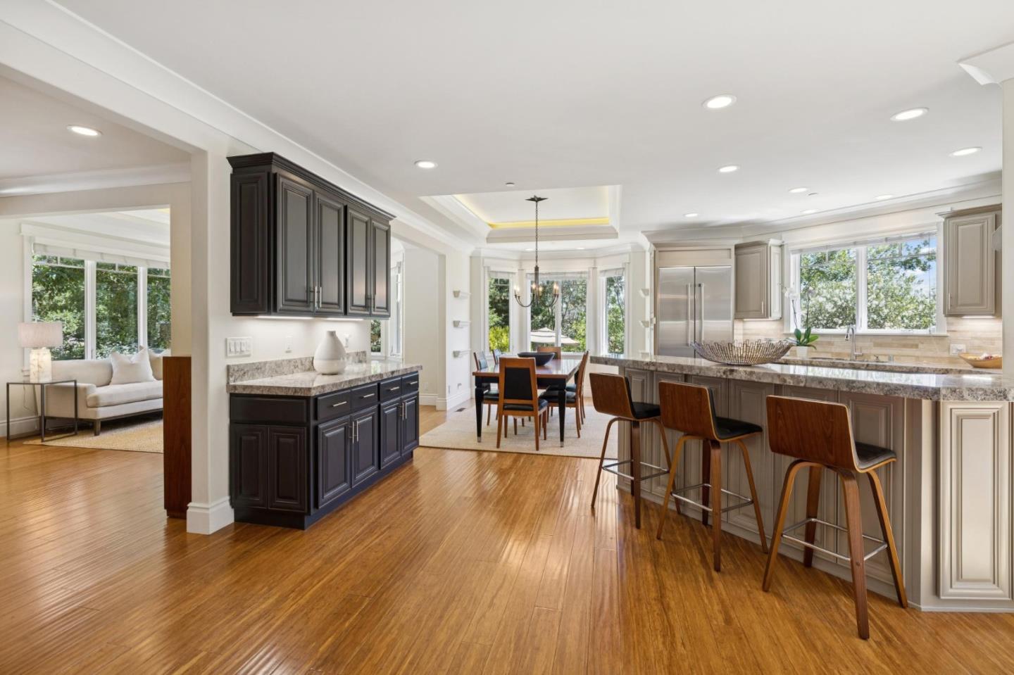 Detail Gallery Image 7 of 32 For 750 W California Way, Woodside,  CA 94062 - 3 Beds | 2/1 Baths