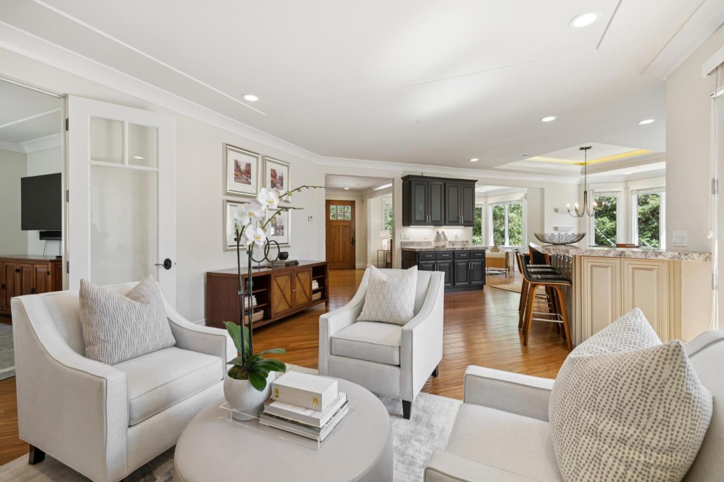 Detail Gallery Image 9 of 32 For 750 W California Way, Woodside,  CA 94062 - 3 Beds | 2/1 Baths