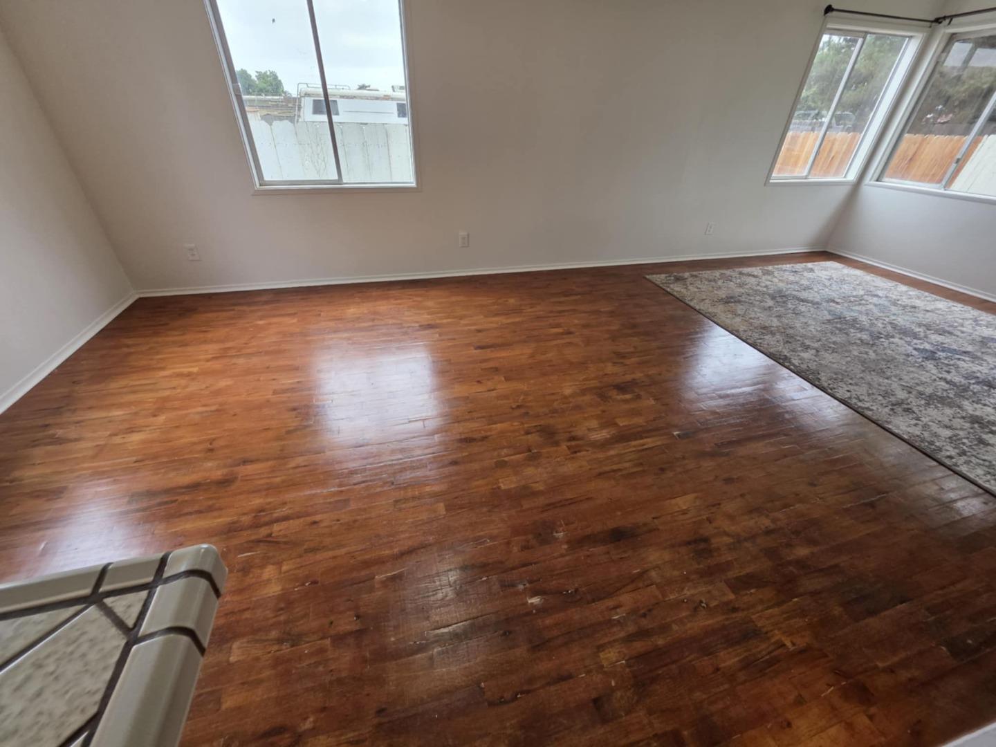 Detail Gallery Image 5 of 18 For 757 Middlefield Rd, Salinas,  CA 93906 - 7 Beds | 3/1 Baths