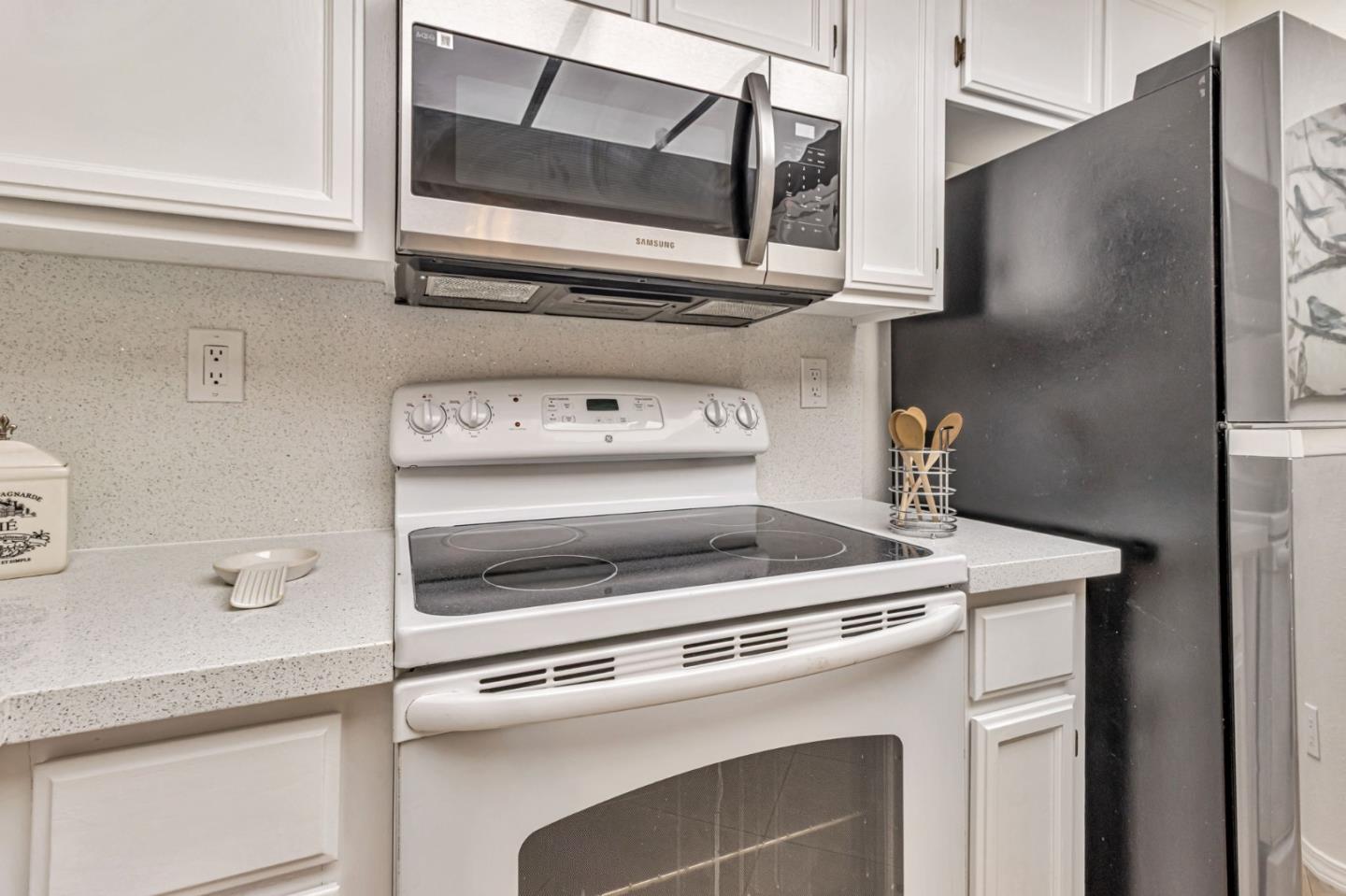 Detail Gallery Image 11 of 27 For 988 Summerplace Dr, San Jose,  CA 95122 - 2 Beds | 2 Baths