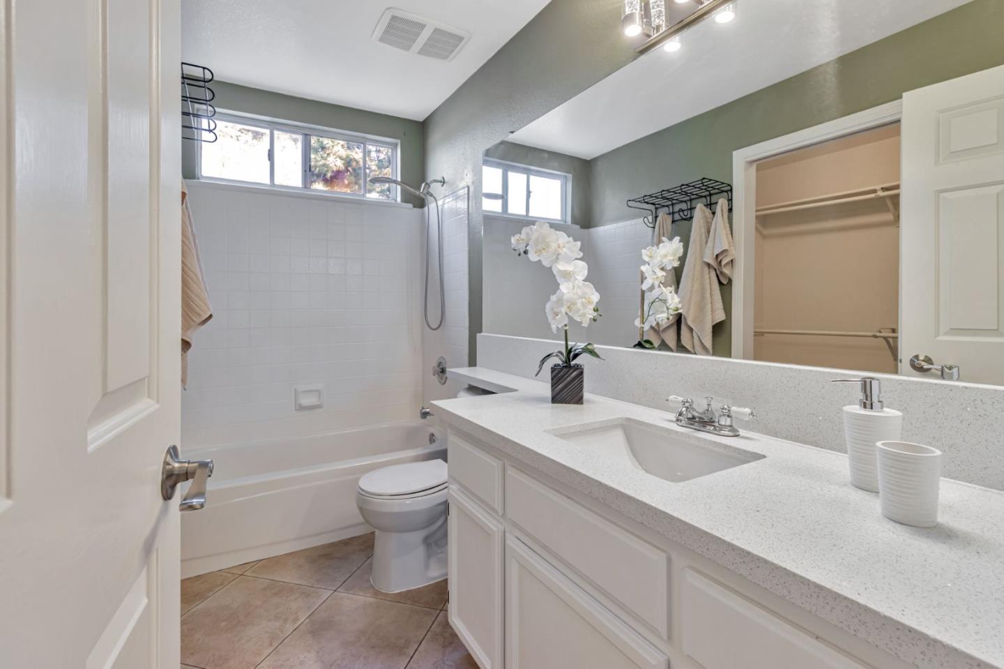 Detail Gallery Image 23 of 27 For 988 Summerplace Dr, San Jose,  CA 95122 - 2 Beds | 2 Baths