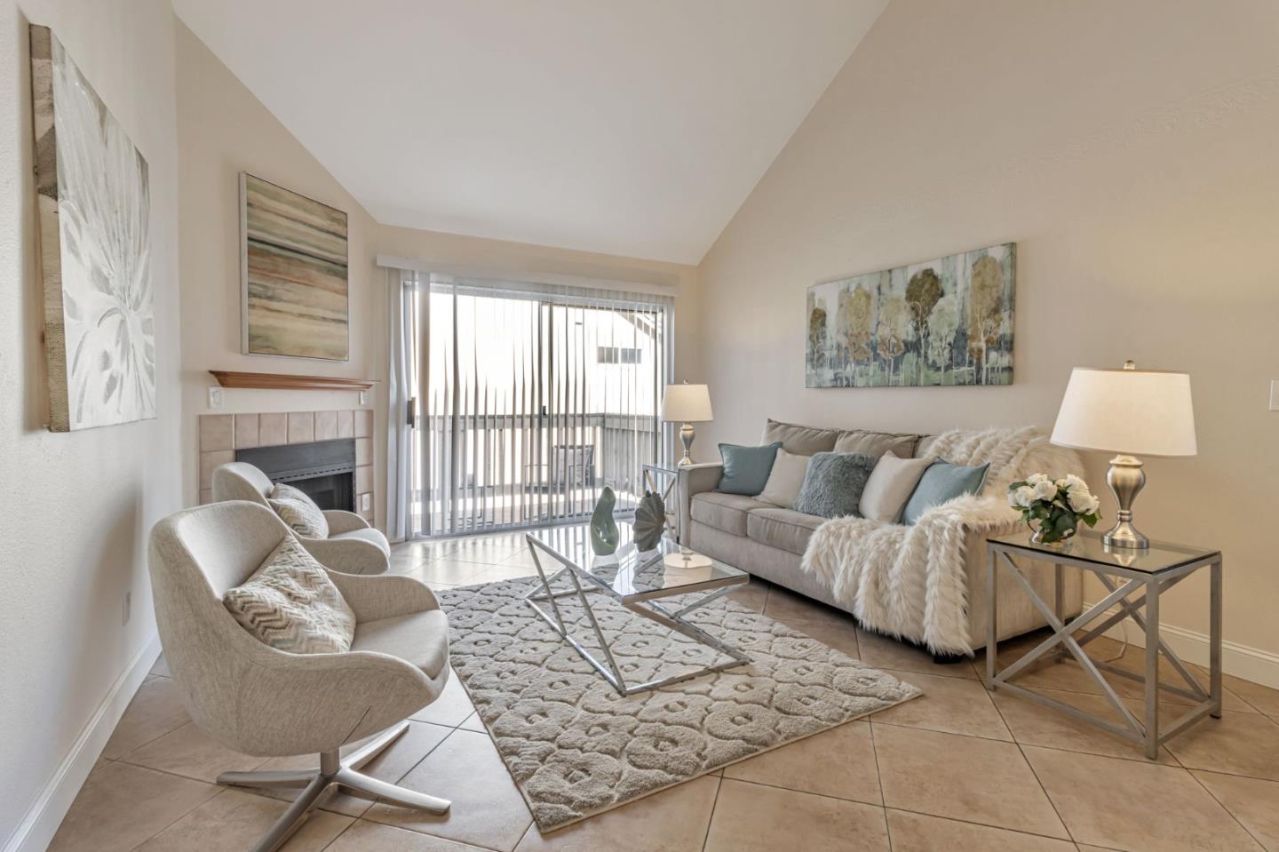 Detail Gallery Image 5 of 27 For 988 Summerplace Dr, San Jose,  CA 95122 - 2 Beds | 2 Baths