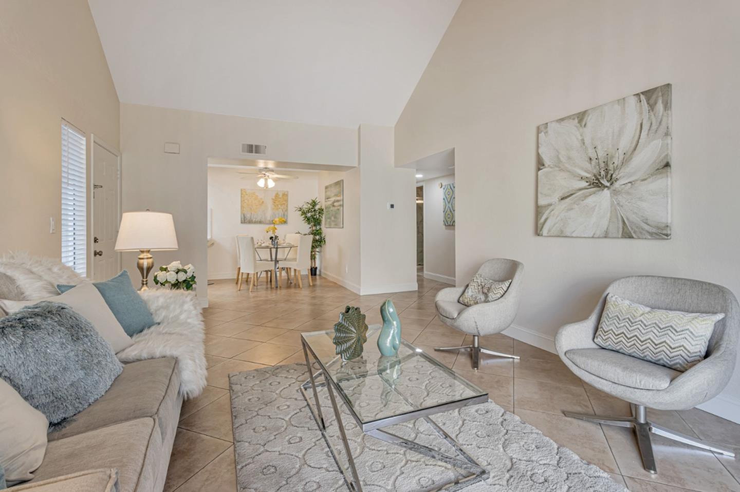 Detail Gallery Image 6 of 27 For 988 Summerplace Dr, San Jose,  CA 95122 - 2 Beds | 2 Baths