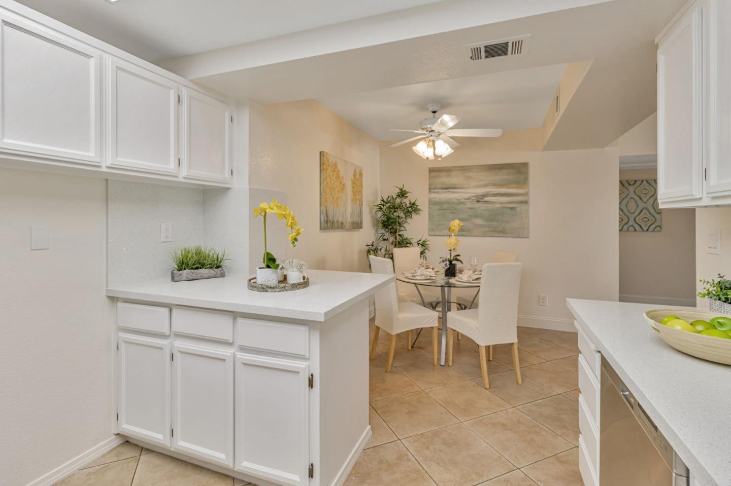 Detail Gallery Image 9 of 27 For 988 Summerplace Dr, San Jose,  CA 95122 - 2 Beds | 2 Baths