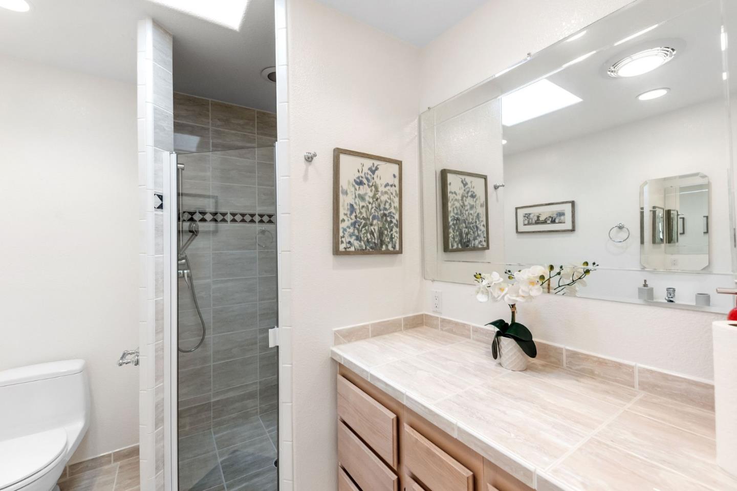 Detail Gallery Image 18 of 29 For 1439 Grand Ave, Pacifica,  CA 94044 - 4 Beds | 3 Baths