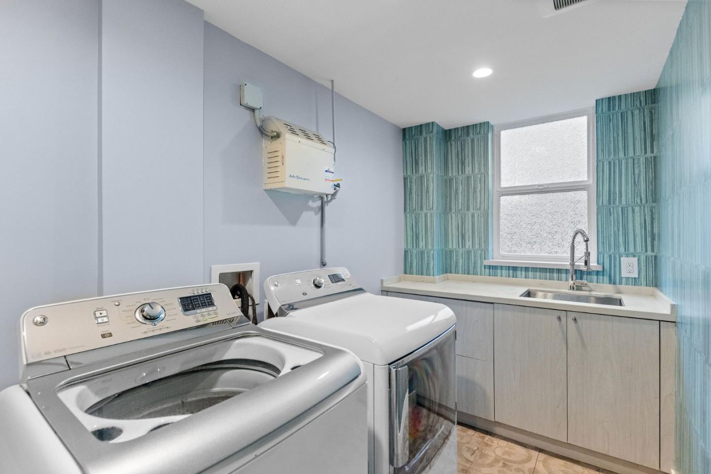 Detail Gallery Image 22 of 29 For 1439 Grand Ave, Pacifica,  CA 94044 - 4 Beds | 3 Baths