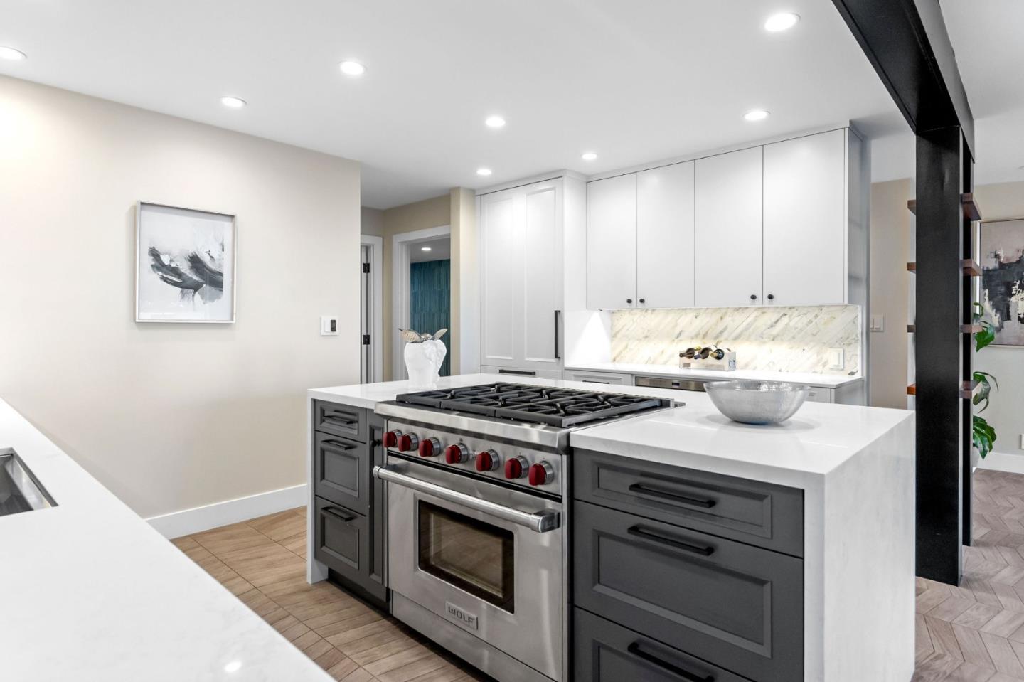 Detail Gallery Image 5 of 29 For 1439 Grand Ave, Pacifica,  CA 94044 - 4 Beds | 3 Baths