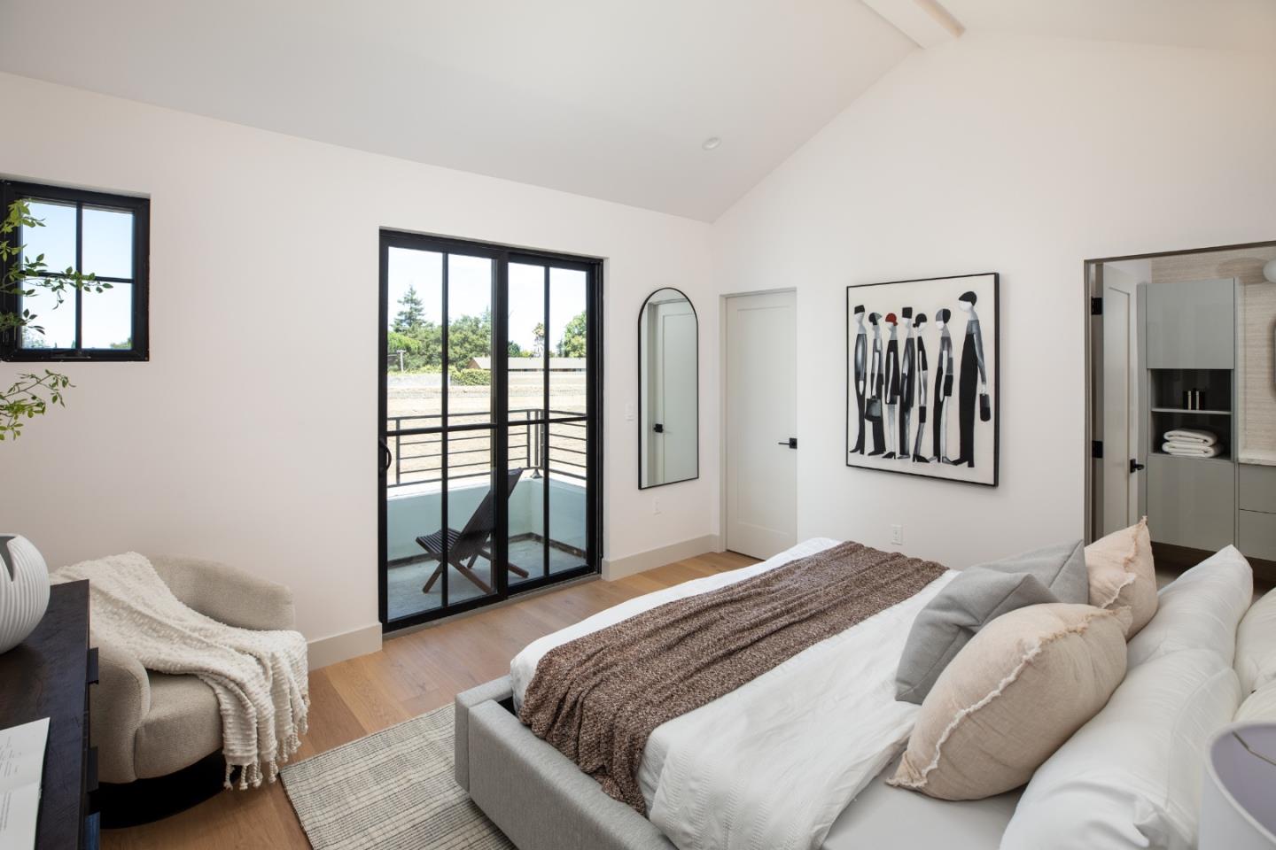 Detail Gallery Image 7 of 16 For 813 Bay Rd, Menlo Park,  CA 94025 - 4 Beds | 3 Baths