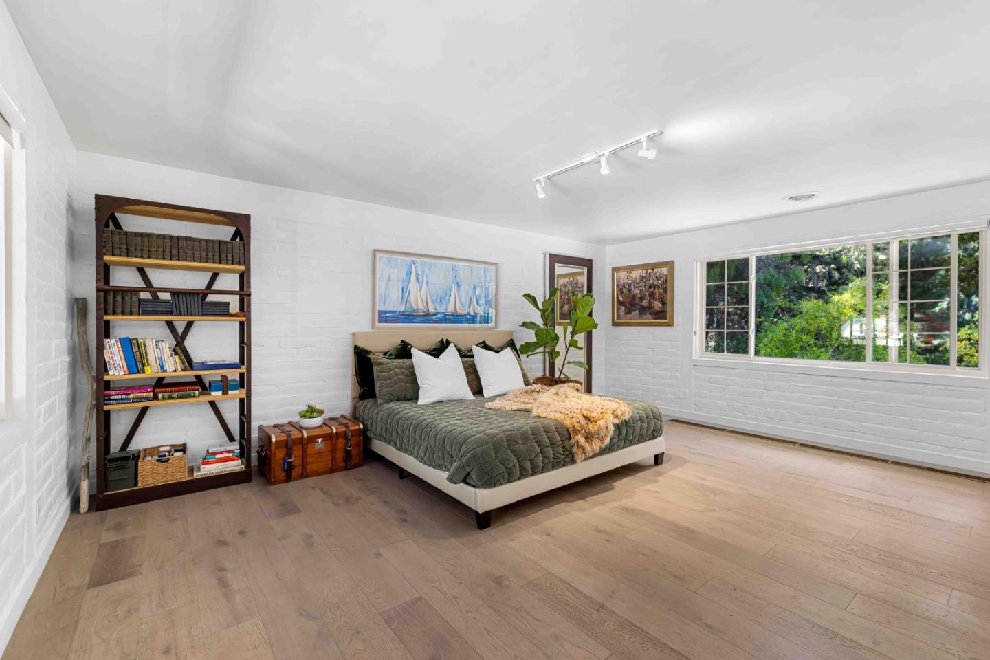 Detail Gallery Image 24 of 47 For 1268 Viscaino, Pebble Beach,  CA 93953 - 4 Beds | 3 Baths