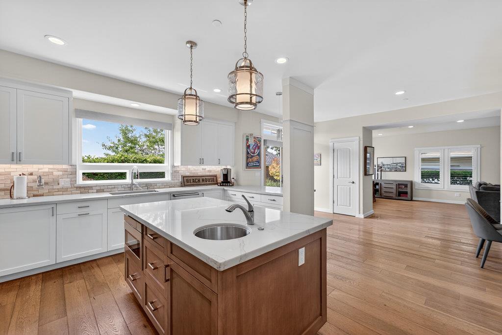 Detail Gallery Image 16 of 65 For 216 Martin Dr, Aptos,  CA 95003 - 3 Beds | 3/1 Baths