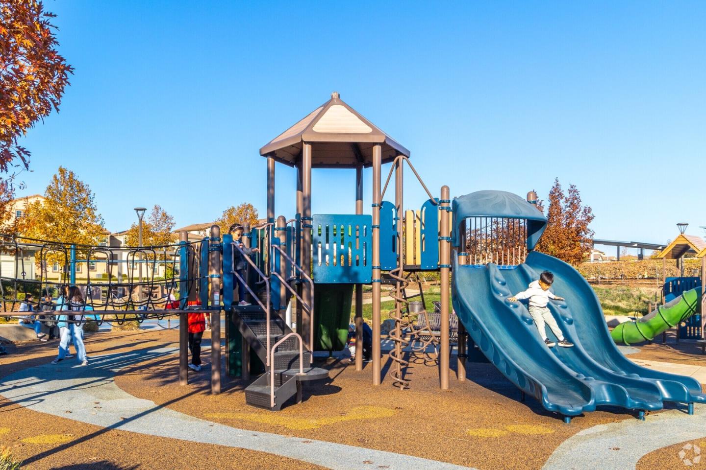 Detail Gallery Image 114 of 129 For 4986 Grayhawk Ct, Dublin,  CA 94568 - 5 Beds | 4/1 Baths