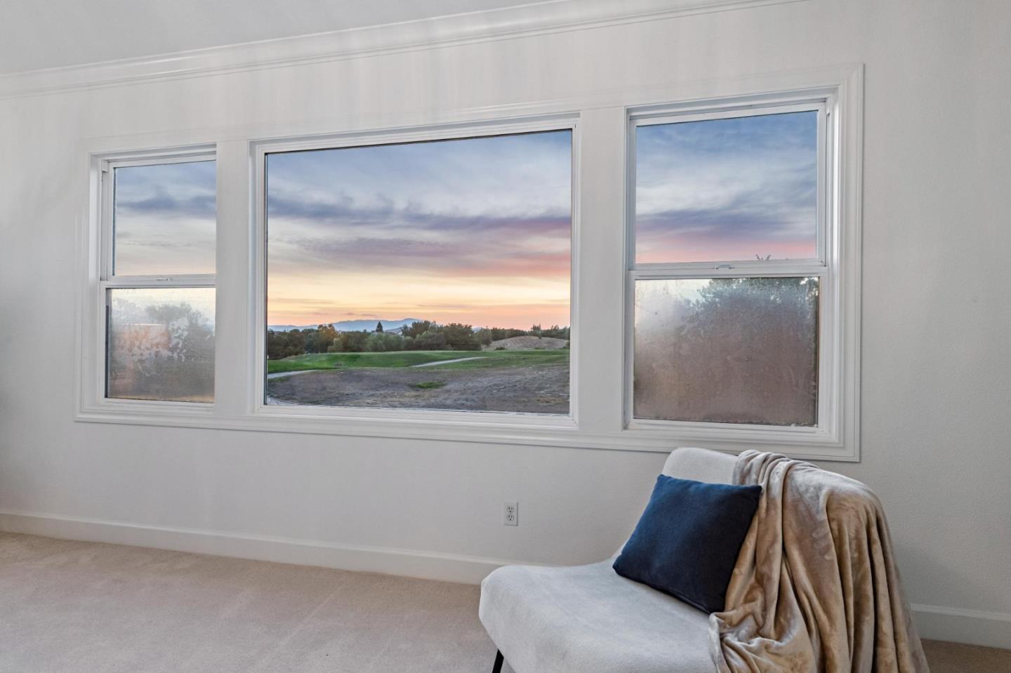 Detail Gallery Image 12 of 129 For 4986 Grayhawk Ct, Dublin,  CA 94568 - 5 Beds | 4/1 Baths