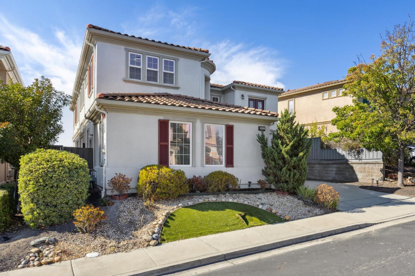 Detail Gallery Image 21 of 129 For 4986 Grayhawk Ct, Dublin,  CA 94568 - 5 Beds | 4/1 Baths