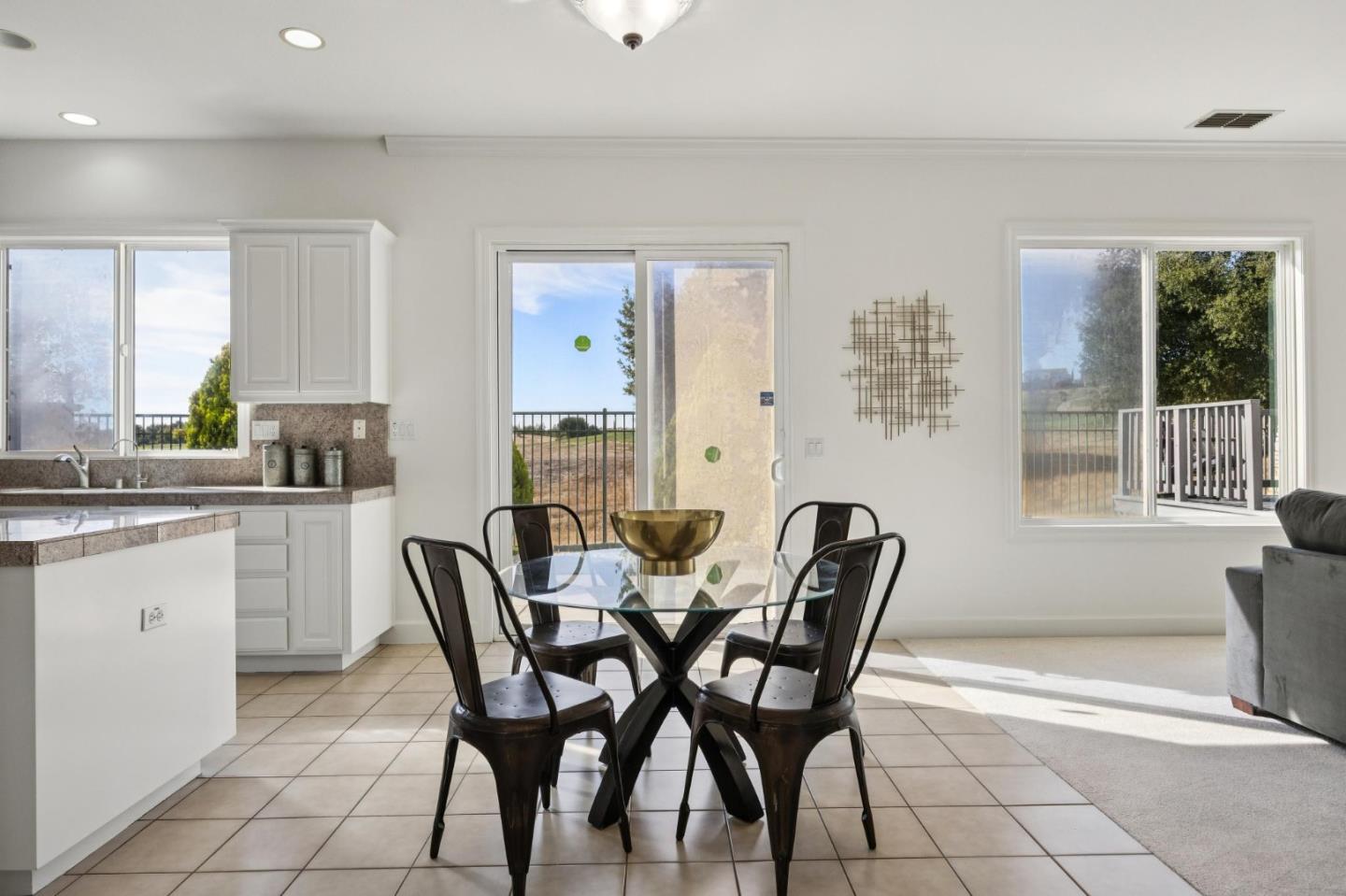 Detail Gallery Image 35 of 129 For 4986 Grayhawk Ct, Dublin,  CA 94568 - 5 Beds | 4/1 Baths