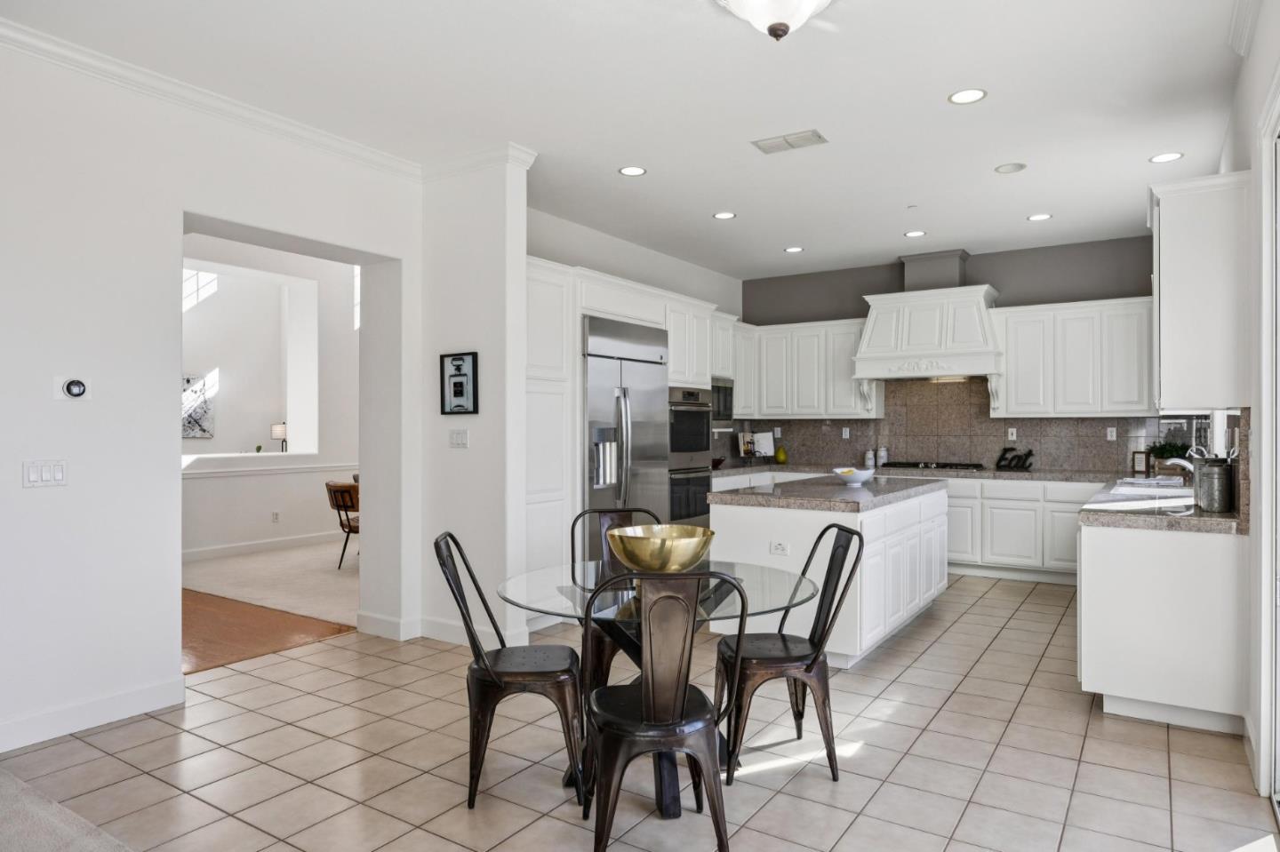 Detail Gallery Image 37 of 129 For 4986 Grayhawk Ct, Dublin,  CA 94568 - 5 Beds | 4/1 Baths