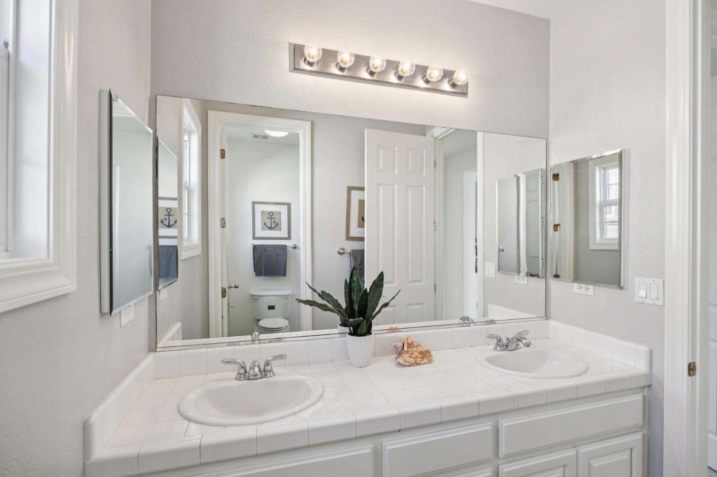 Detail Gallery Image 88 of 129 For 4986 Grayhawk Ct, Dublin,  CA 94568 - 5 Beds | 4/1 Baths