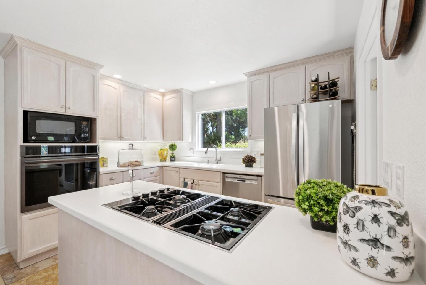 Detail Gallery Image 10 of 30 For 1027 Shenandoah Dr, San Jose,  CA 95125 - 3 Beds | 2 Baths