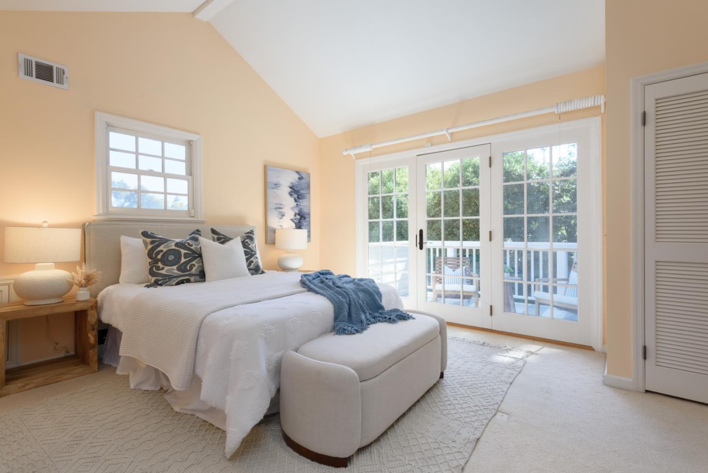 Detail Gallery Image 18 of 34 For 460 Olive St, Menlo Park,  CA 94025 - 3 Beds | 2 Baths