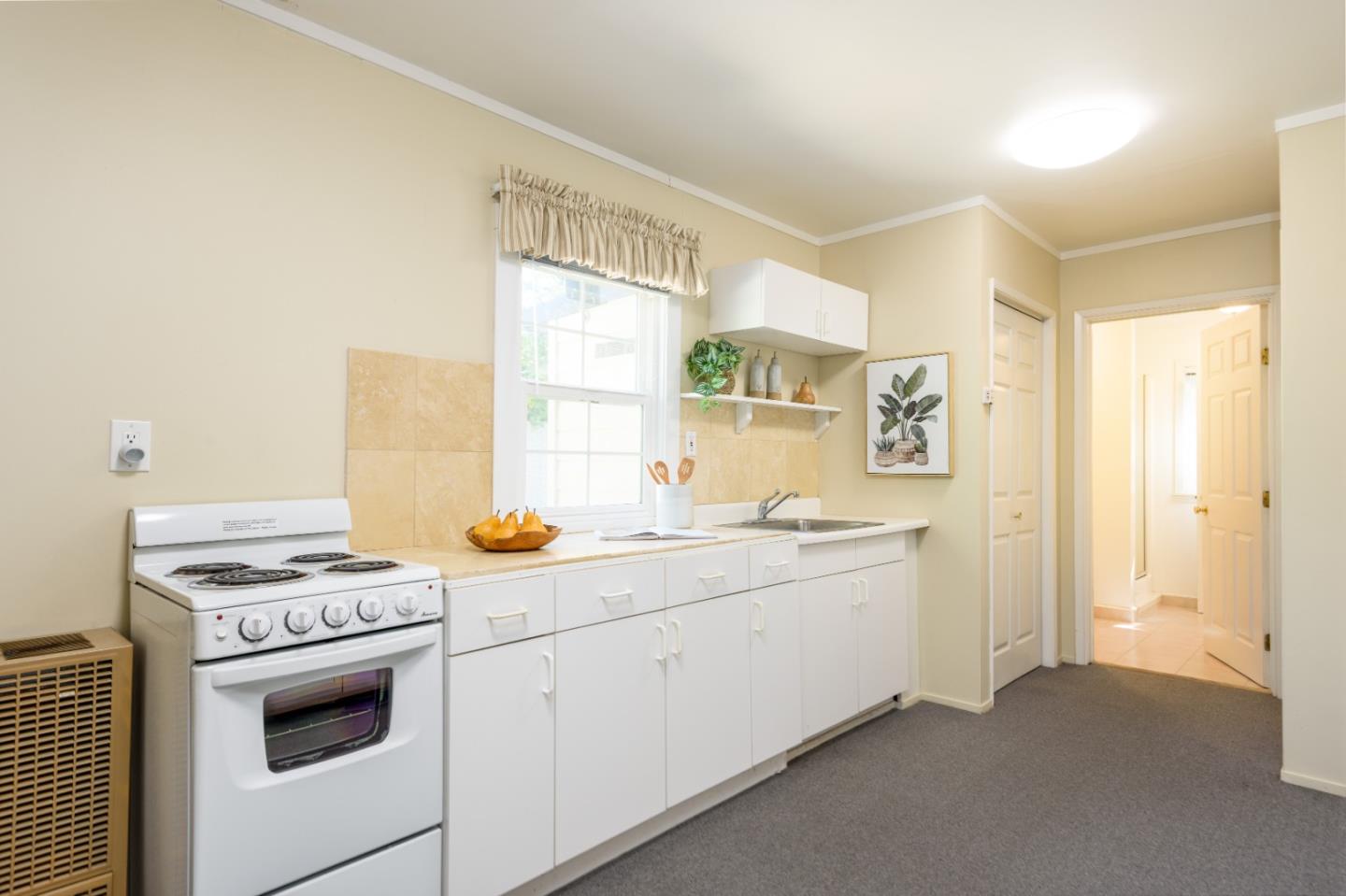 Detail Gallery Image 26 of 34 For 460 Olive St, Menlo Park,  CA 94025 - 3 Beds | 2 Baths