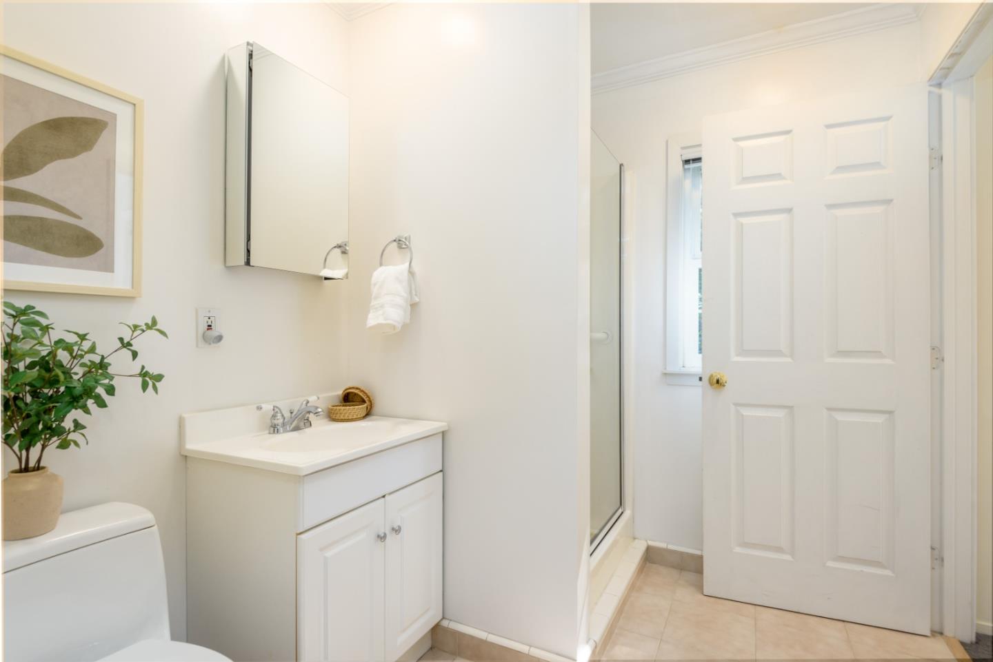 Detail Gallery Image 28 of 34 For 460 Olive St, Menlo Park,  CA 94025 - 3 Beds | 2 Baths