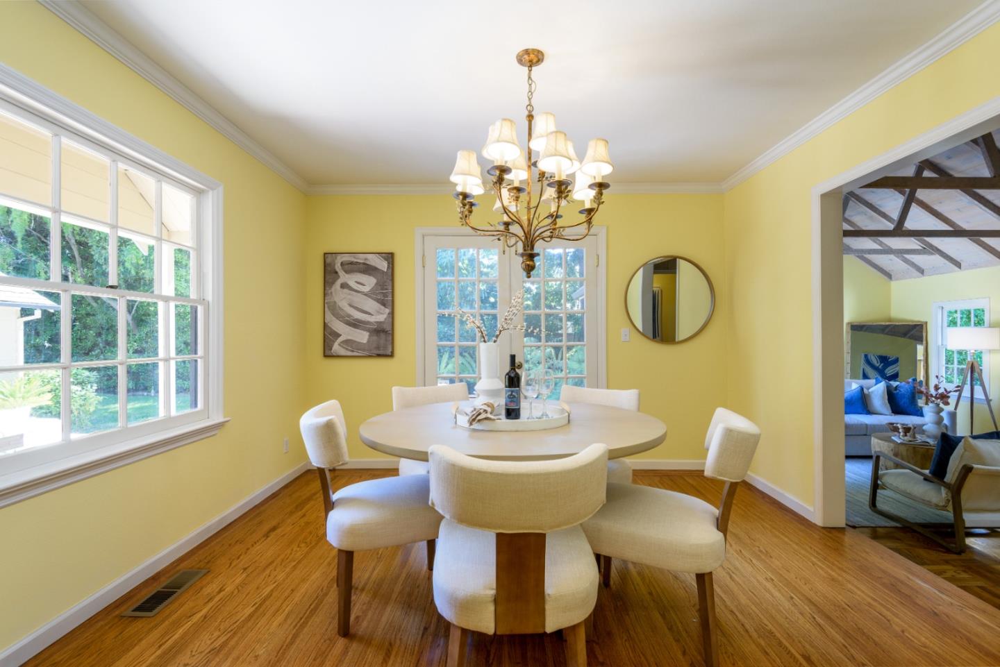 Detail Gallery Image 8 of 34 For 460 Olive St, Menlo Park,  CA 94025 - 3 Beds | 2 Baths