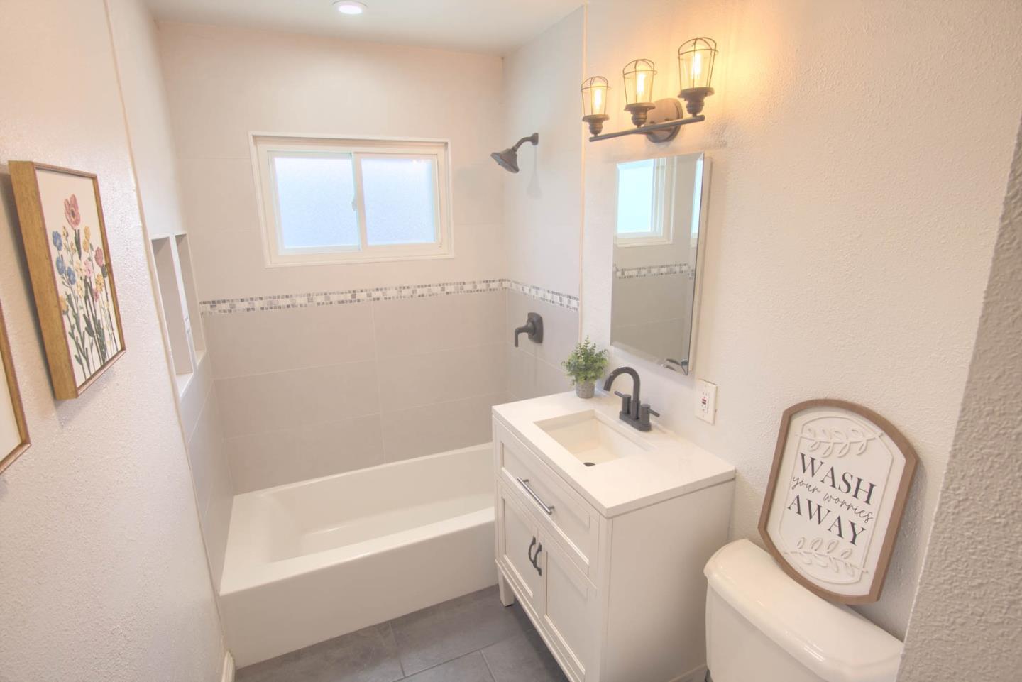 Detail Gallery Image 11 of 17 For 2212 Arleen Way, San Jose,  CA 95130 - 3 Beds | 1/1 Baths