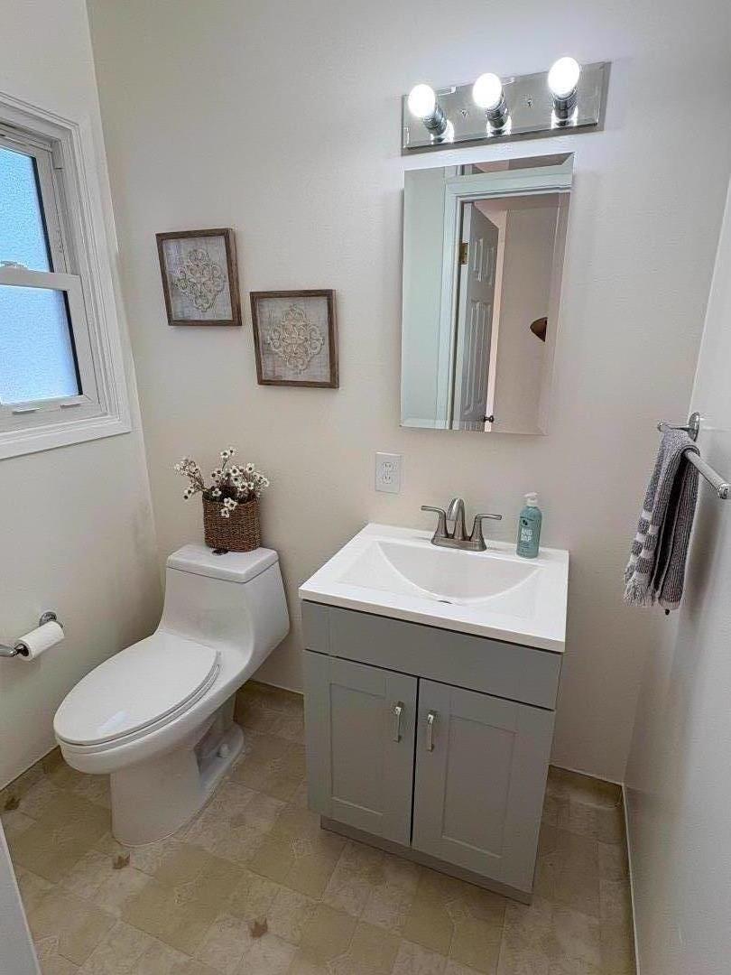 Detail Gallery Image 12 of 17 For 2212 Arleen Way, San Jose,  CA 95130 - 3 Beds | 1/1 Baths