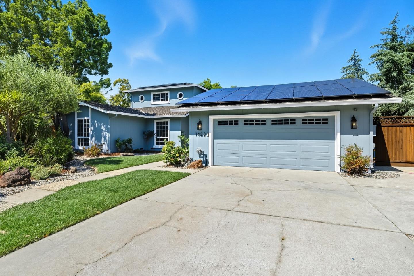 Detail Gallery Image 16 of 85 For 1423 Dot Ct, San Jose,  CA 95120 - 5 Beds | 4 Baths