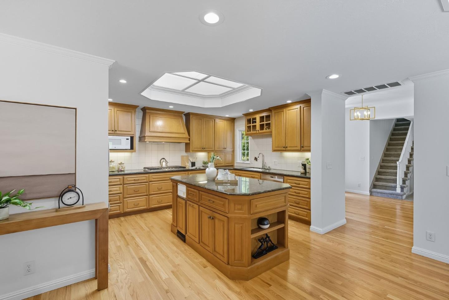Detail Gallery Image 29 of 85 For 1423 Dot Ct, San Jose,  CA 95120 - 5 Beds | 4 Baths