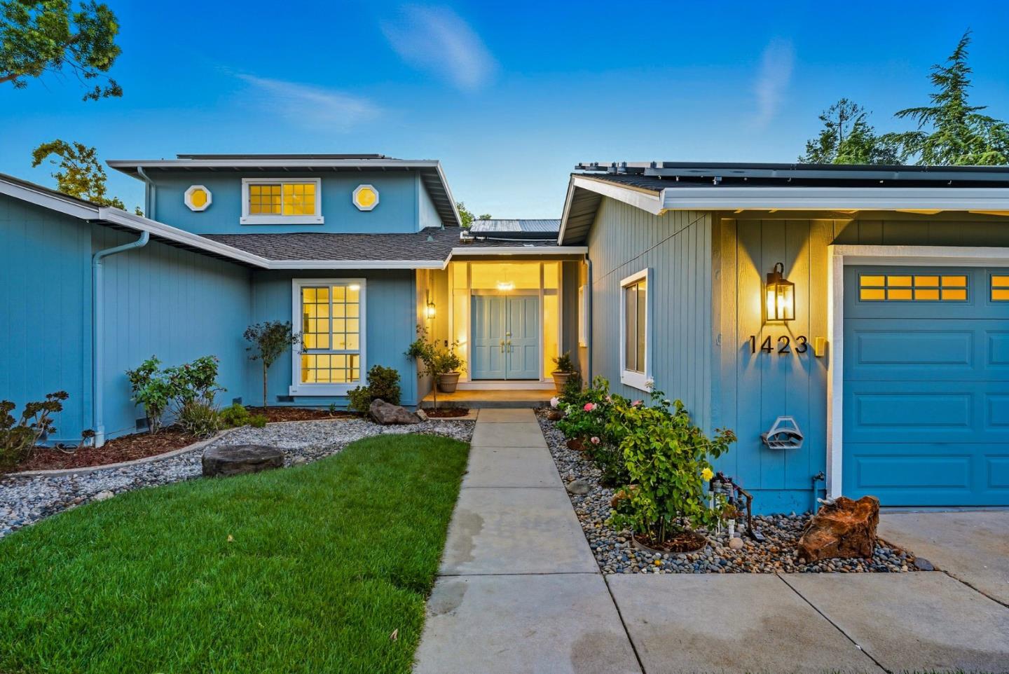 Detail Gallery Image 3 of 85 For 1423 Dot Ct, San Jose,  CA 95120 - 5 Beds | 4 Baths