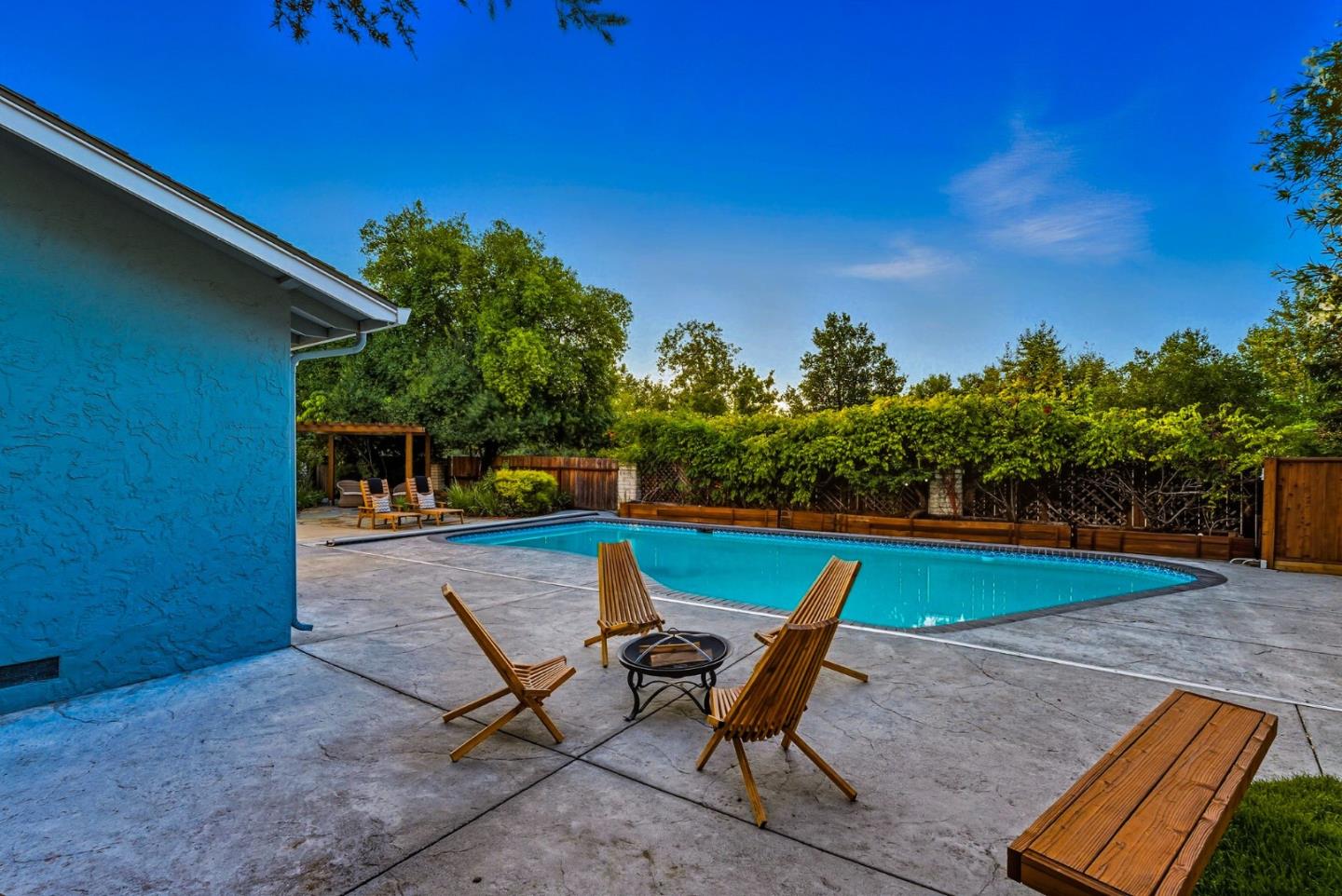 Detail Gallery Image 5 of 85 For 1423 Dot Ct, San Jose,  CA 95120 - 5 Beds | 4 Baths
