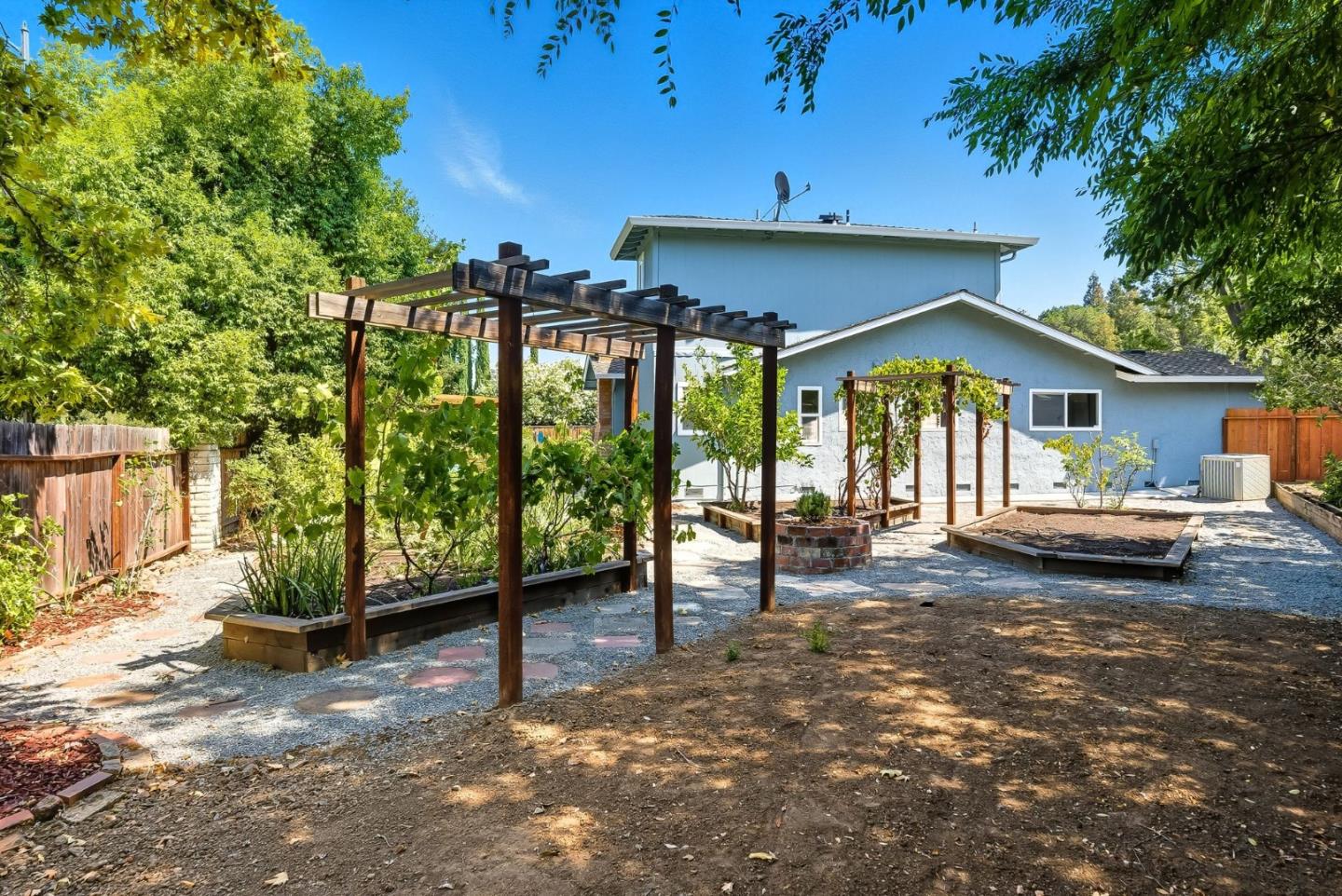 Detail Gallery Image 71 of 85 For 1423 Dot Ct, San Jose,  CA 95120 - 5 Beds | 4 Baths