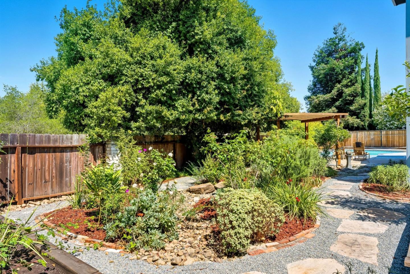 Detail Gallery Image 72 of 85 For 1423 Dot Ct, San Jose,  CA 95120 - 5 Beds | 4 Baths