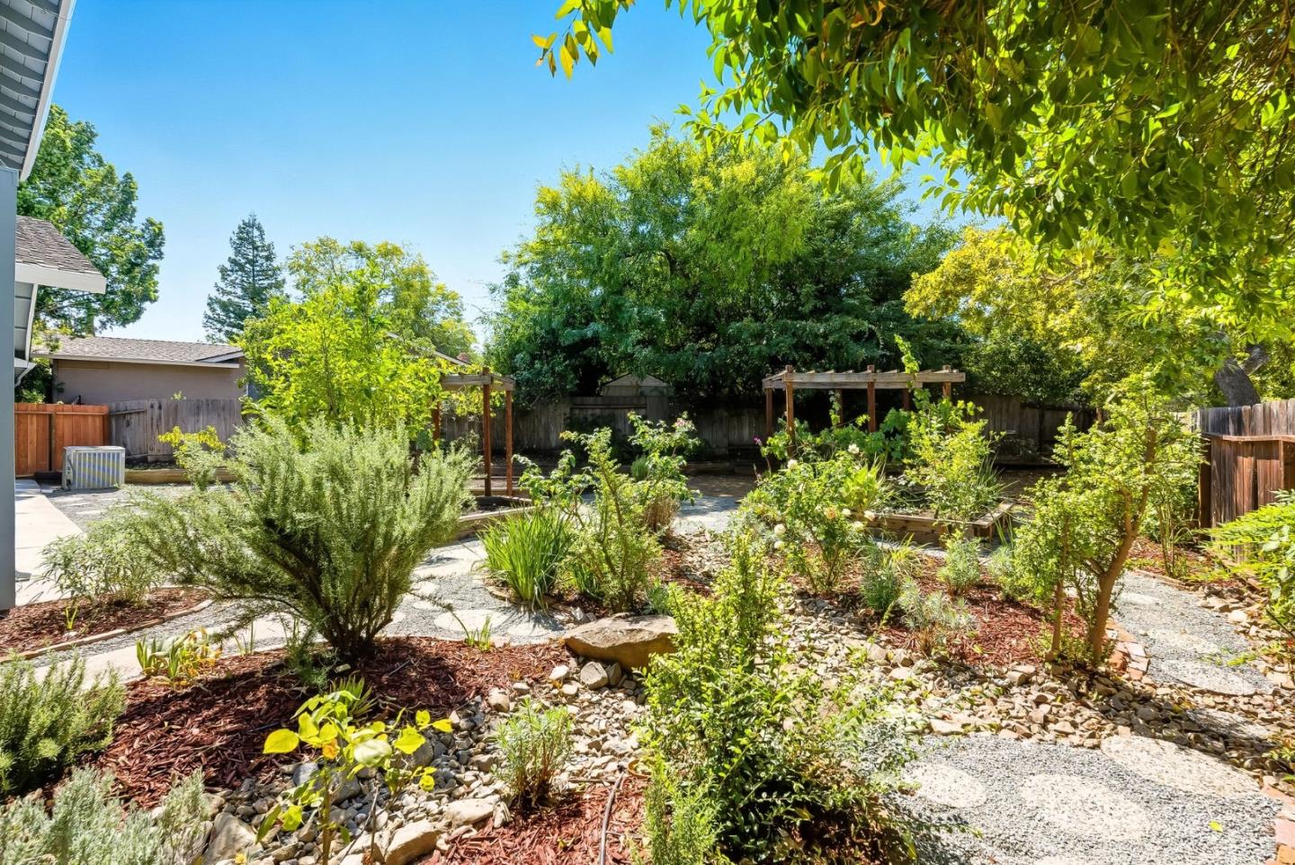 Detail Gallery Image 73 of 85 For 1423 Dot Ct, San Jose,  CA 95120 - 5 Beds | 4 Baths