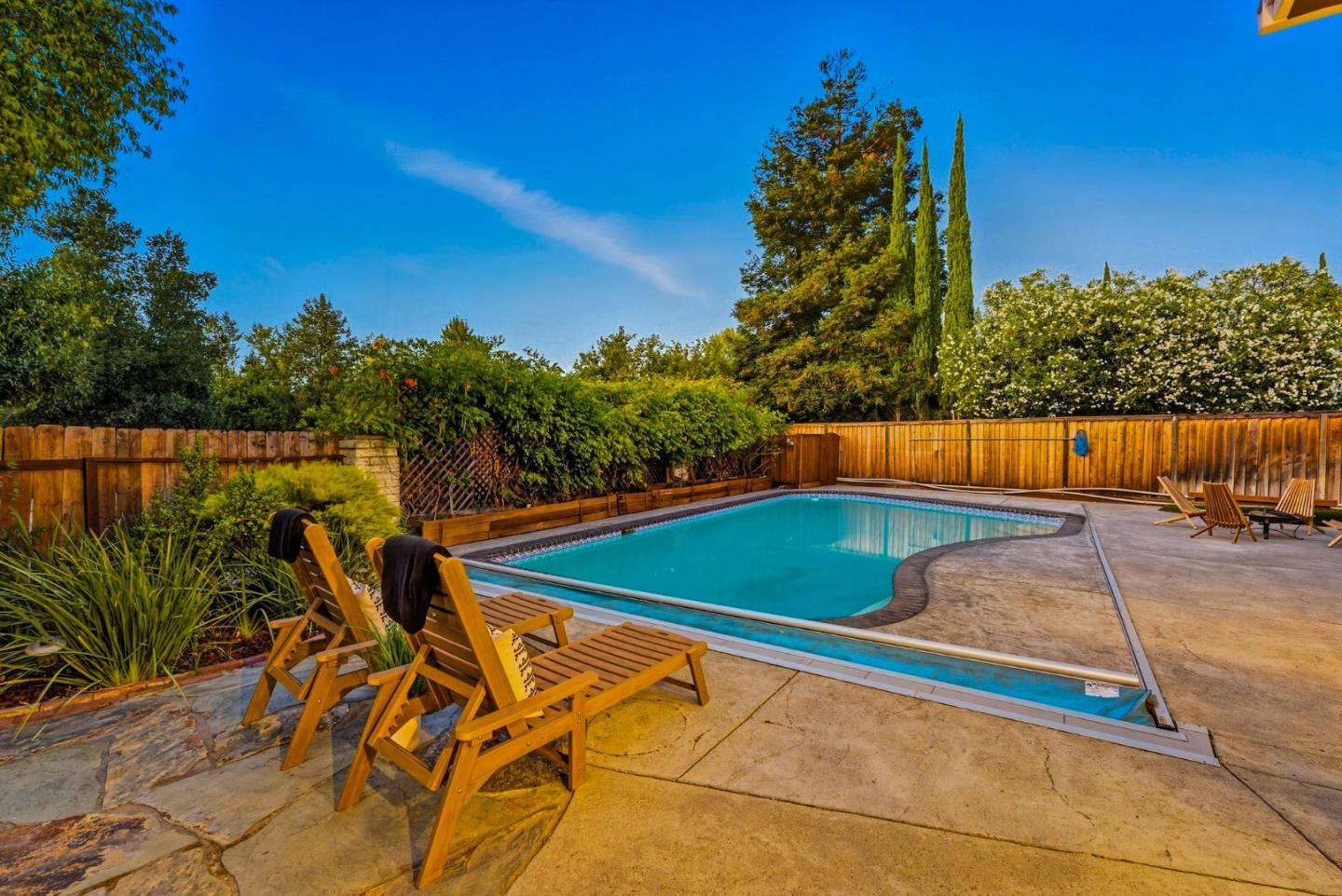 Detail Gallery Image 9 of 85 For 1423 Dot Ct, San Jose,  CA 95120 - 5 Beds | 4 Baths