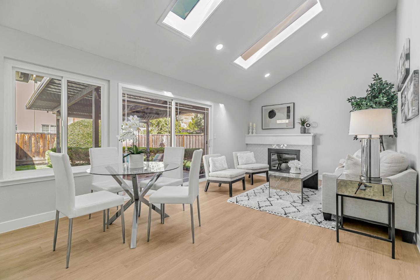 Detail Gallery Image 18 of 50 For 1398 Vance Dr, San Jose,  CA 95132 - 4 Beds | 2/1 Baths