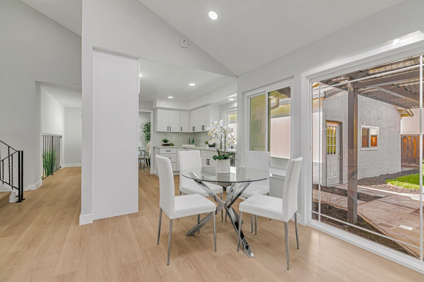Detail Gallery Image 19 of 50 For 1398 Vance Dr, San Jose,  CA 95132 - 4 Beds | 2/1 Baths