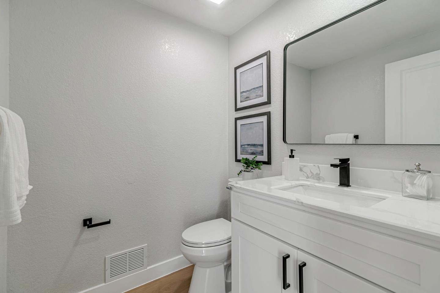 Detail Gallery Image 33 of 50 For 1398 Vance Dr, San Jose,  CA 95132 - 4 Beds | 2/1 Baths