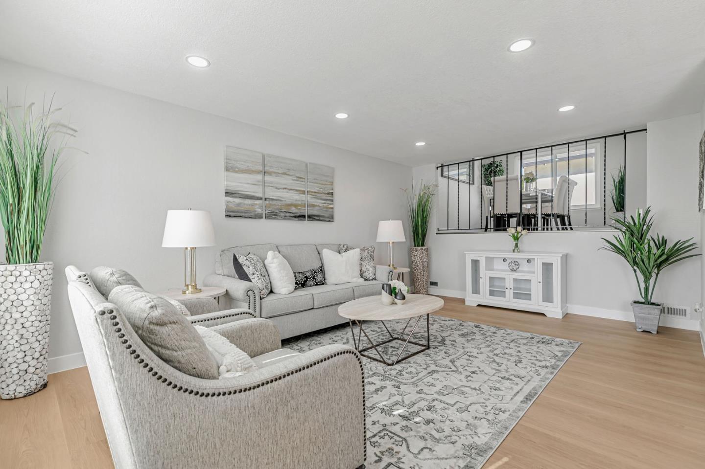 Detail Gallery Image 8 of 50 For 1398 Vance Dr, San Jose,  CA 95132 - 4 Beds | 2/1 Baths