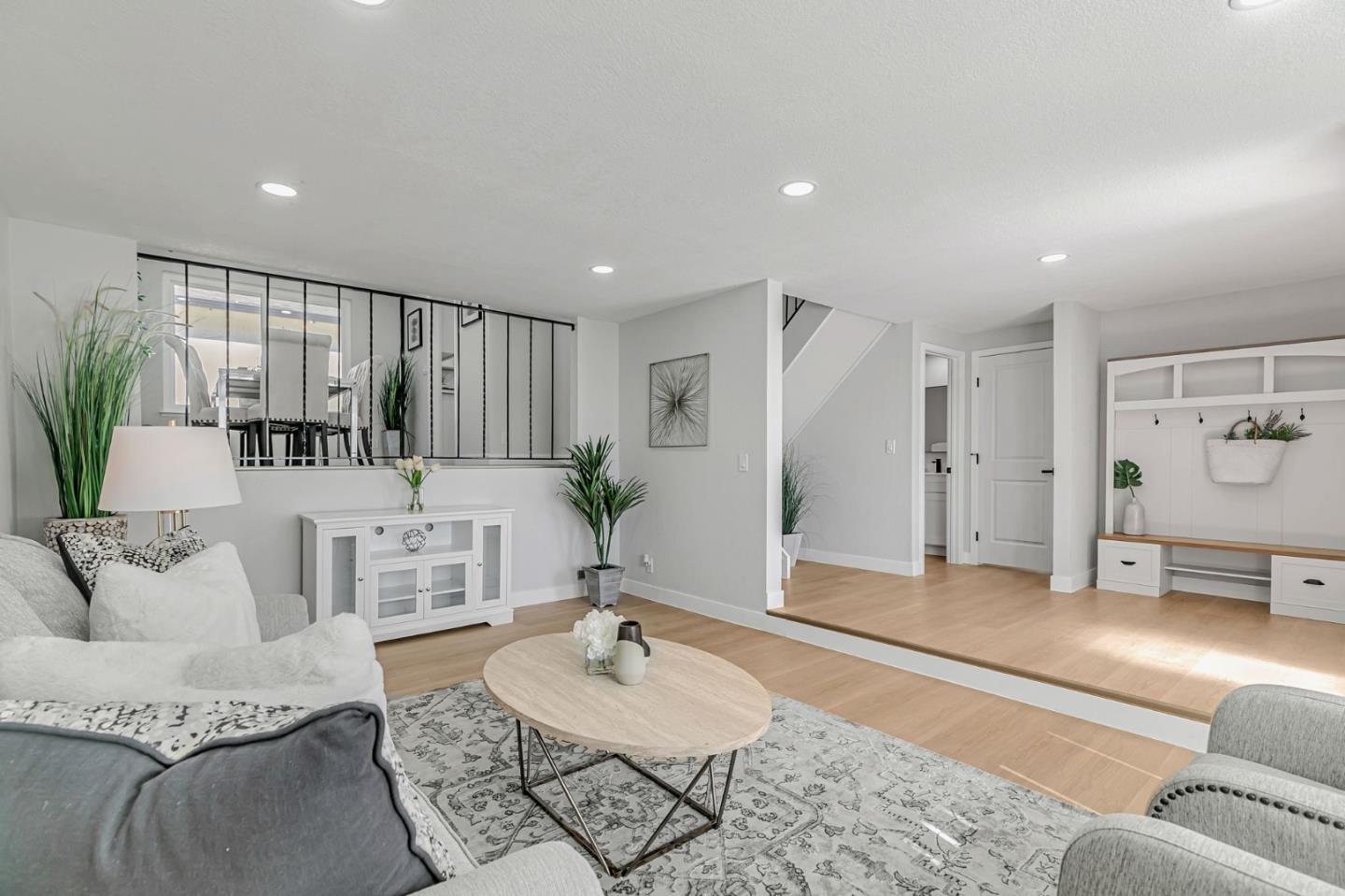 Detail Gallery Image 9 of 50 For 1398 Vance Dr, San Jose,  CA 95132 - 4 Beds | 2/1 Baths
