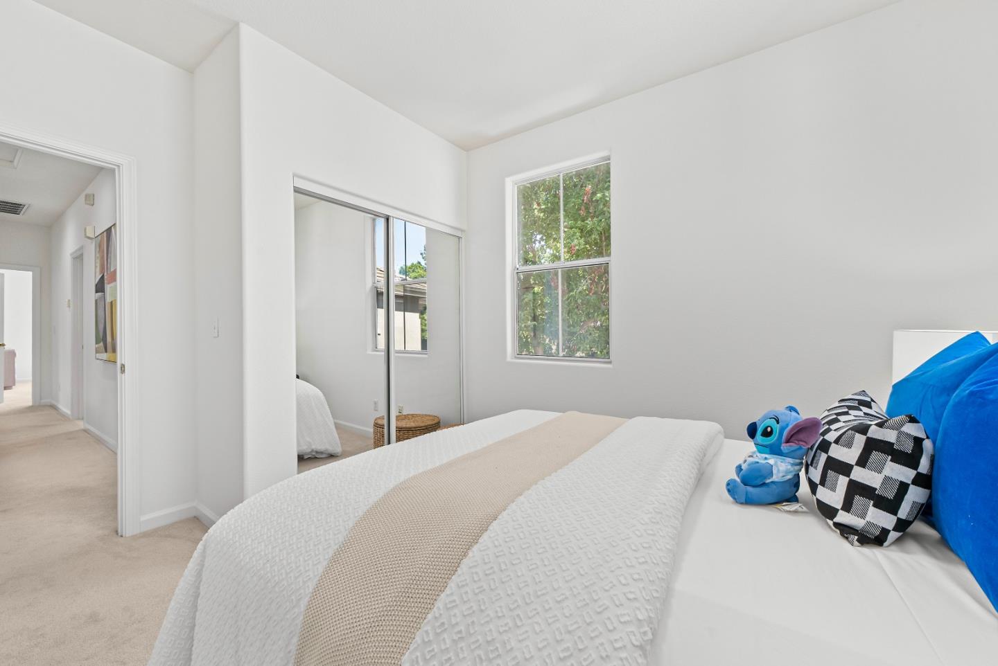 Detail Gallery Image 28 of 58 For 427 Nicholas Dr, Mountain View,  CA 94043 - 4 Beds | 2/1 Baths