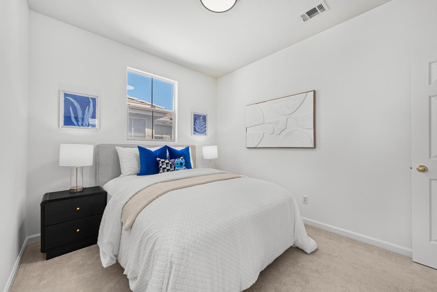 Detail Gallery Image 29 of 58 For 427 Nicholas Dr, Mountain View,  CA 94043 - 4 Beds | 2/1 Baths