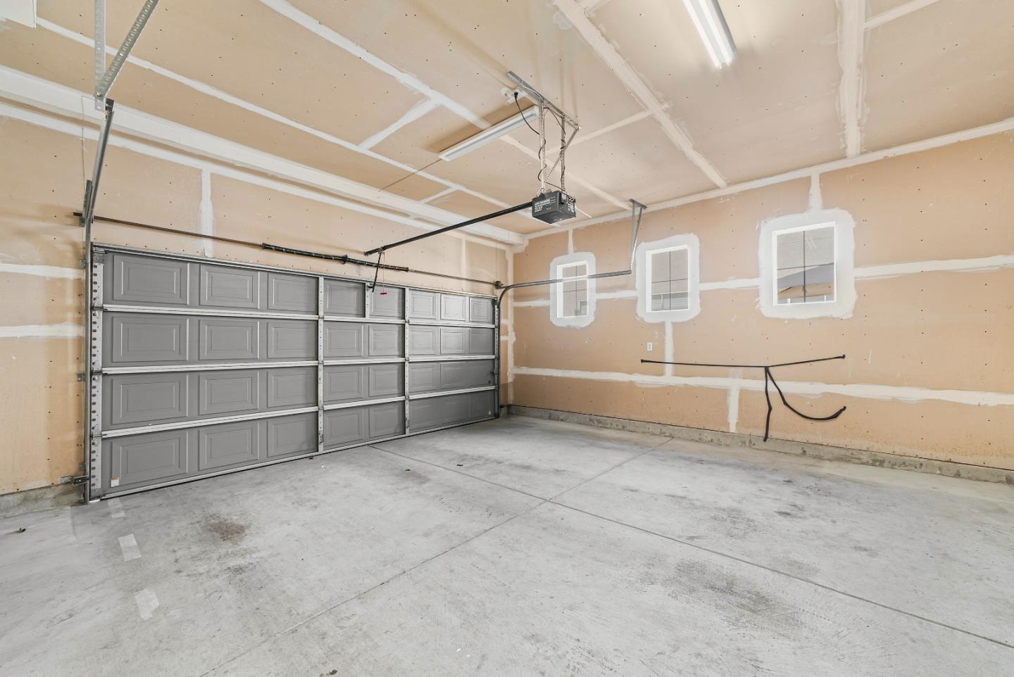 Detail Gallery Image 38 of 58 For 427 Nicholas Dr, Mountain View,  CA 94043 - 4 Beds | 2/1 Baths