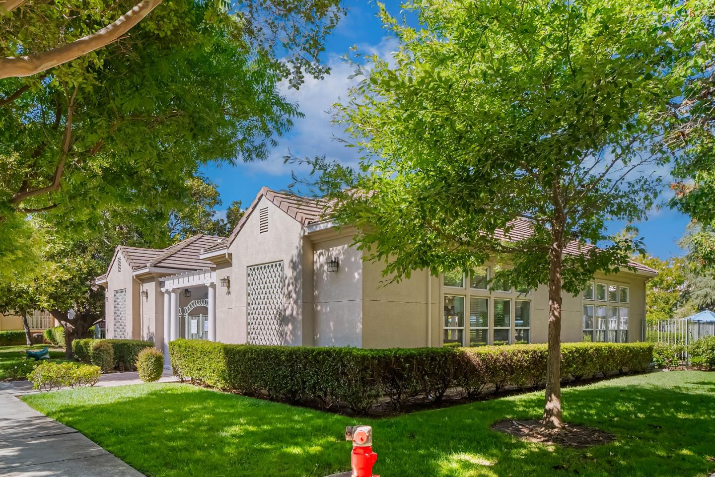 Detail Gallery Image 46 of 58 For 427 Nicholas Dr, Mountain View,  CA 94043 - 4 Beds | 2/1 Baths