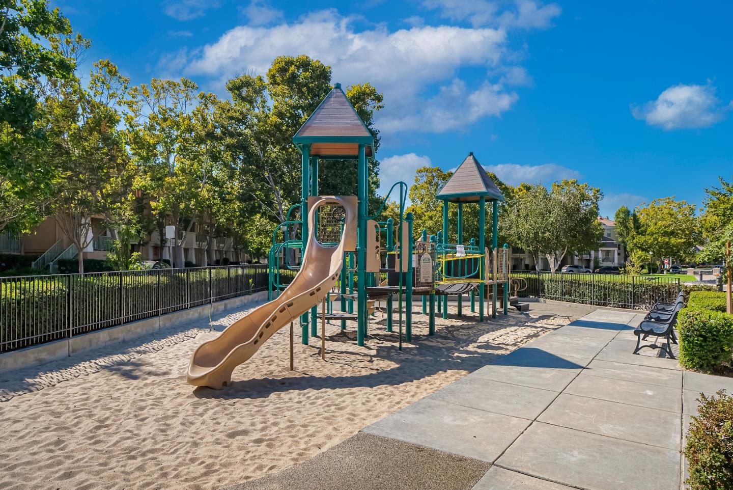Detail Gallery Image 51 of 58 For 427 Nicholas Dr, Mountain View,  CA 94043 - 4 Beds | 2/1 Baths