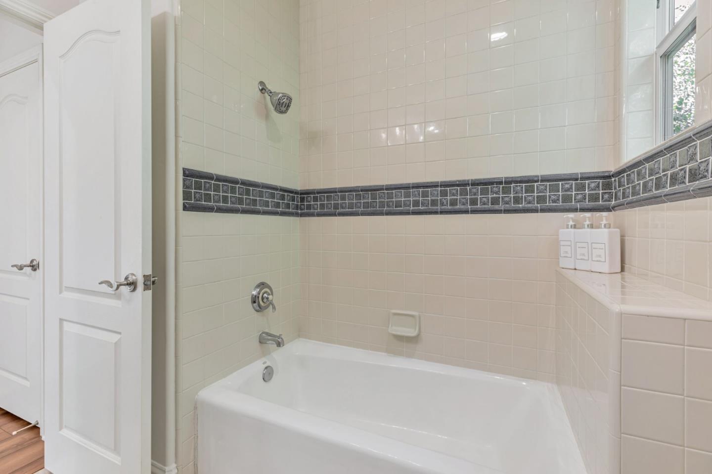 Detail Gallery Image 30 of 48 For 2320 Stonecress St, Gilroy,  CA 95020 - 5 Beds | 5/1 Baths