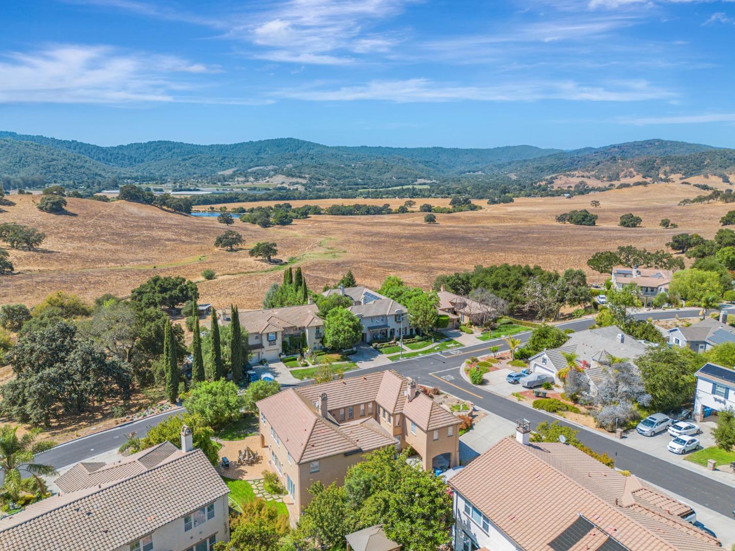 Detail Gallery Image 39 of 48 For 2320 Stonecress St, Gilroy,  CA 95020 - 5 Beds | 5/1 Baths
